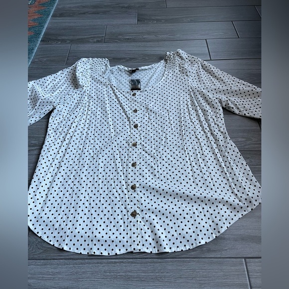 Torrid Black & White Polka Dot Women’s Blouse, Size 3–NWT!••• - Picture 8 of 14